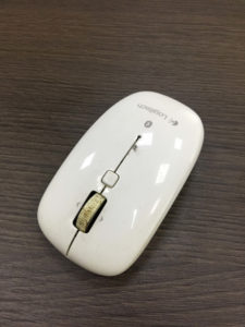 Logitech M558